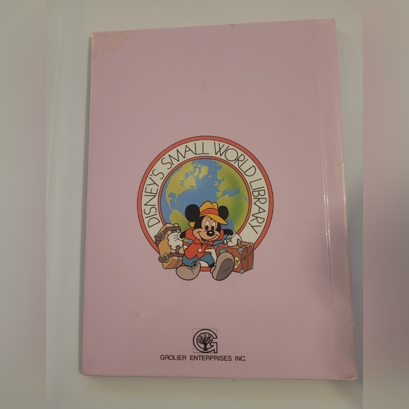 •Disney• Small World Library Book "The Castle Ghost"  w Mickey Mouse - Picture 2 of 5